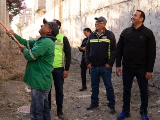Supervisa Roberto Cabrera trabajos de Servicios Públicos en colonia El Sagrado Corazón, de SJR