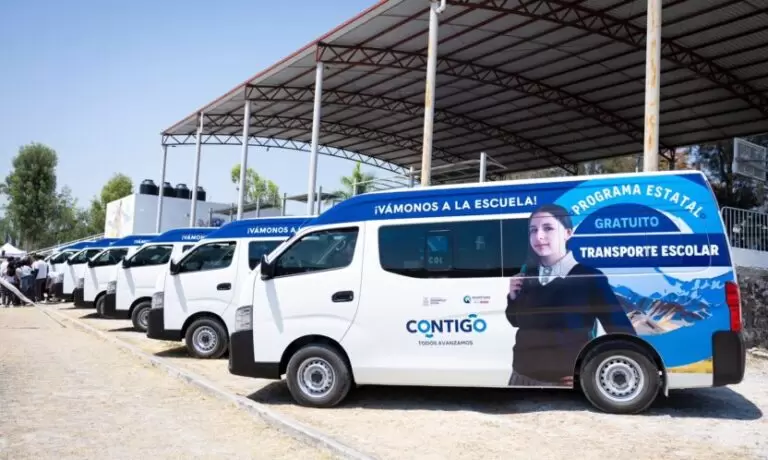 Lee más sobre el artículo Fortalece gobernador Kuri transporte escolar en Arroyo Seco