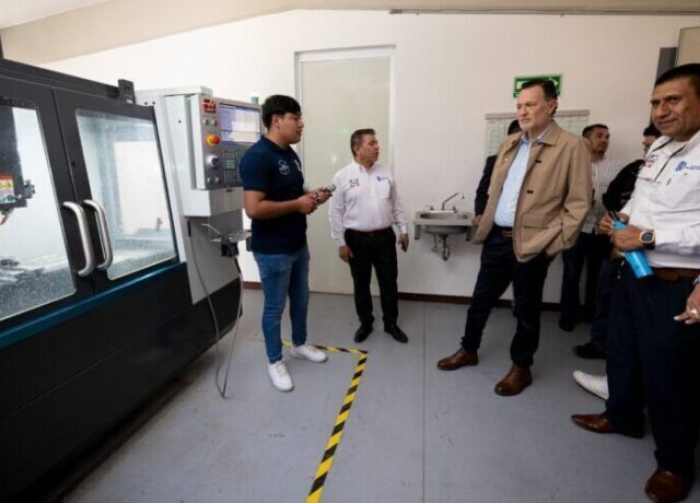 Supervisa Kuri equipamiento para el ITNM, en San Juan del Río