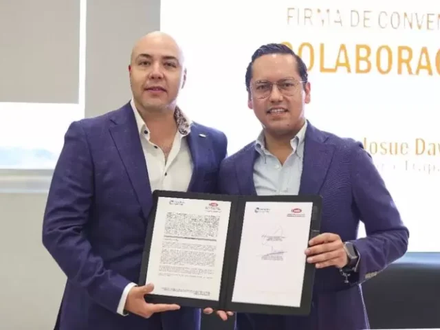 Chepe Guerrero firma convenio con CMIC para fortalecer obra pública en Corregidora