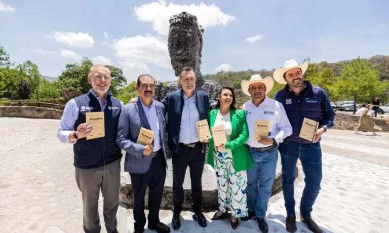 Lee más sobre el artículo Entrega Kuri certificado de Área Natural Protegida a La Beata, en Amealco