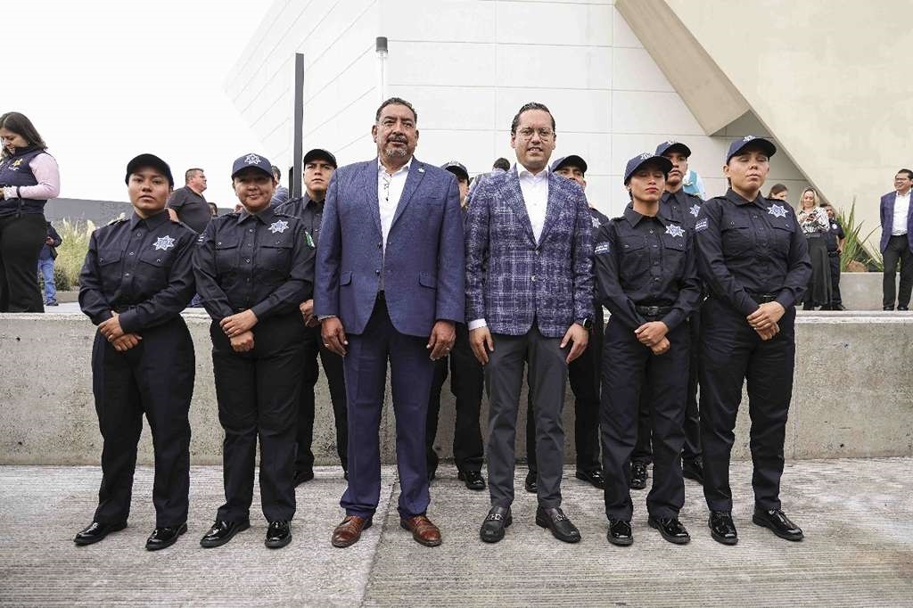 Lee más sobre el artículo Chepe Guerrero da la bienvenida a ocho nuevos policías municipales de Corregidora