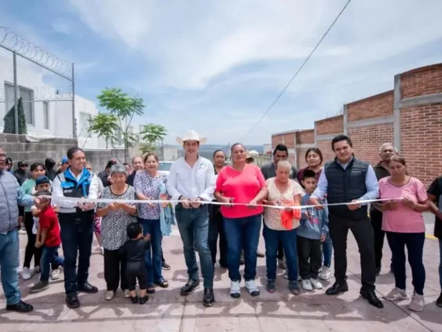 Realiza Rodrigo Monsalvo entrega y arranque de obras en San Pedro La Cañada y en Los Héroes