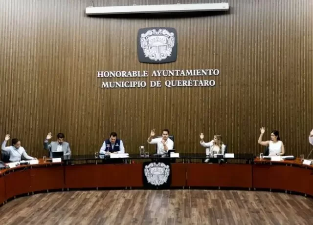 Aprueba Ayuntamiento de Querétaro donación de vehículos a municipios queretanos