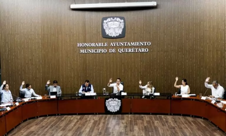 Lee más sobre el artículo Aprueba Ayuntamiento de Querétaro donación de vehículos a municipios queretanos