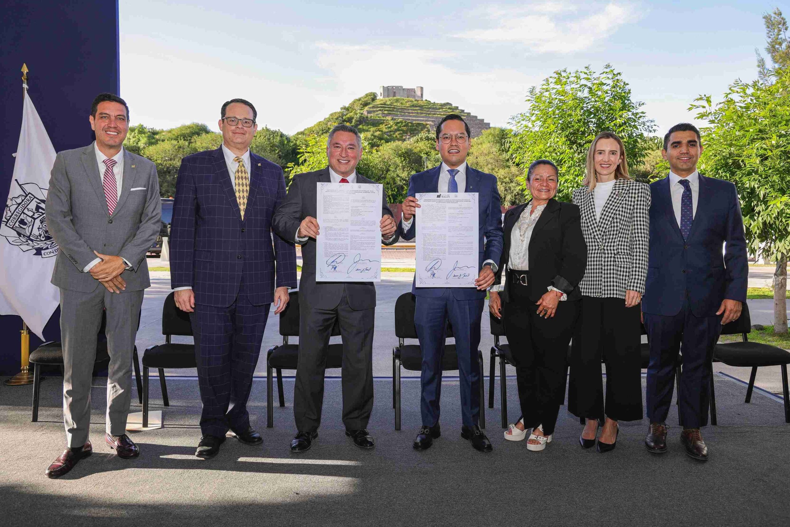 Lee más sobre el artículo Chepe Guerrero y el alcalde de McAllen firman Memorándum para colaboración estratégica