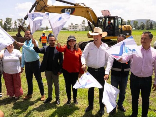 Acuerdan El Marqués y UAQ construcción de unidad deportiva en Amazcala