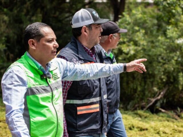 Supervisa Roberto Cabrera limpieza en Paseo de los Abuelos