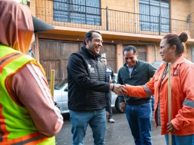 Supervisa Roberto Cabrera trabajos en Infonavit San Isidro y en Paseo de los Abuelos