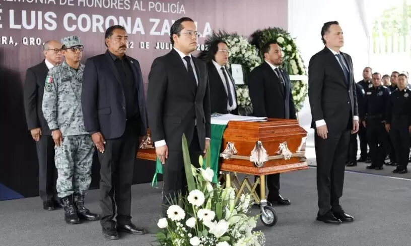 Lee más sobre el artículo Mauricio Kuri y Chepe Guerrero rinden homenaje a José Luis Corona, policía que falleció en cumplimiento de su deber
