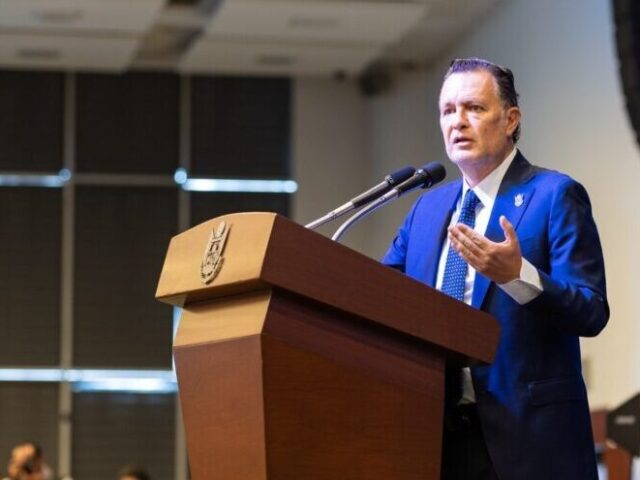 Inaugura Mauricio Kuri Congreso Internacional Construyendo Humanidad de Paz