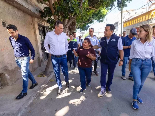 Entrega Kuri apoyos a familias afectadas por lluvias en la ciudad de Querétaro