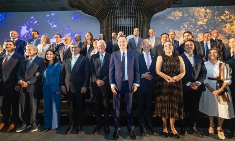 Lee más sobre el artículo Reconoce gobernador Kuri al Tec de Monterrey como centro de atracción de talento