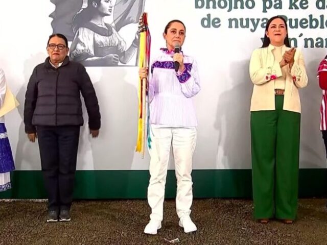 Entrega Sheinbaum apoyos para comunidades originarias en Amealco