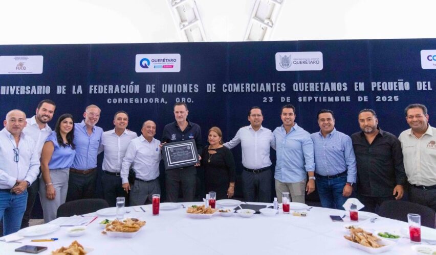 Lee más sobre el artículo Reconoce Kuri al pequeño comercio en aniversario de federación queretana