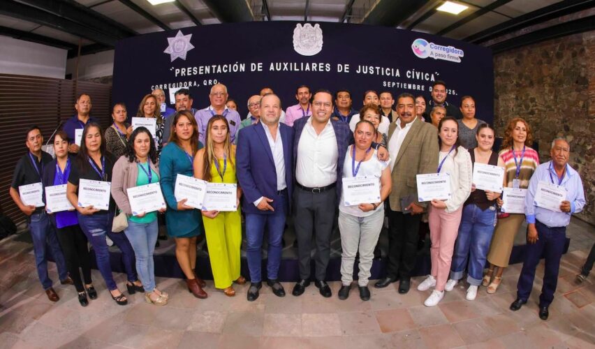 Lee más sobre el artículo Chepe Guerrero presentó a auxiliares de justicia cívica de Corregidora