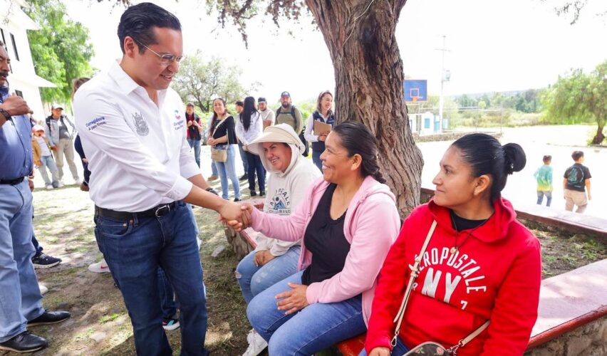 Lee más sobre el artículo Se realizó jornada de servicios públicos en Arroyo Hondo, Corregidora