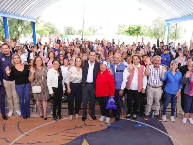 Chepe Guerrero presenta informe de resultados a beneficiarios del DIF de Corregidora