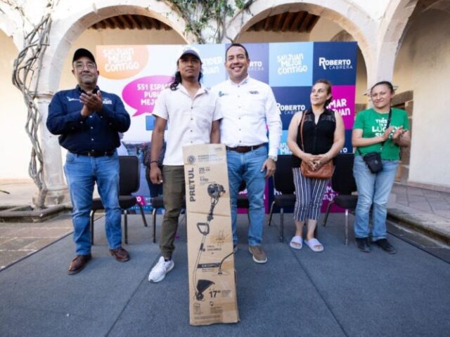 Encabeza Roberto Cabrera entrega de artículos a bajo costo en Cerro Gordo