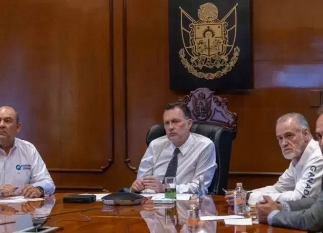 Estrechan lazos gobierno del estado y Sader contra el gusano barrenador