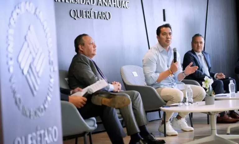 Lee más sobre el artículo Invita Felifer Macías a jóvenes universitarios a involucrarse en asuntos públicos