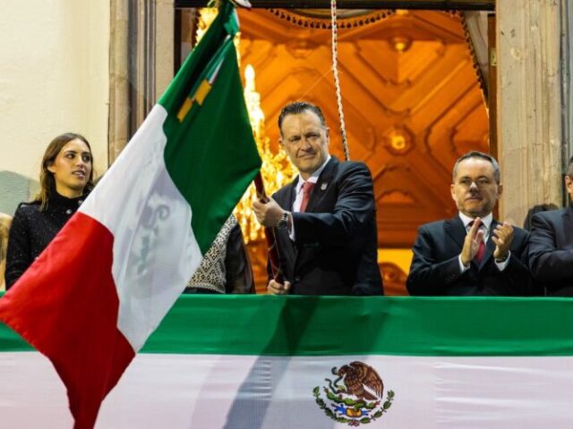 Celebra Kuri 215 aniversario del grito de independencia desde Casa de la Corregidora