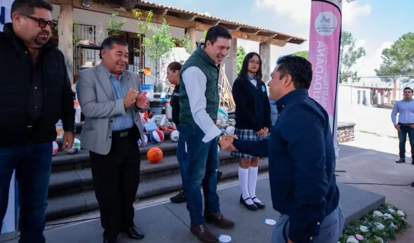Lee más sobre el artículo Rehabilitan de manera comunitaria plantel del CETAC en El Marqués