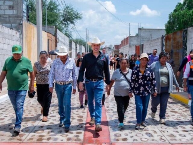 Monsalvo entrega obras de urbanización y drenaje en Coyotillos y Amazcala