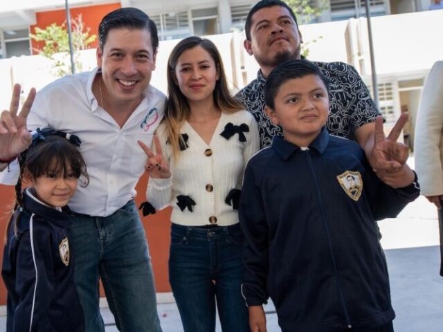 Impulsa Rodrigo Monsalvo obras históricas en El Marqués: educación, deporte y servicios