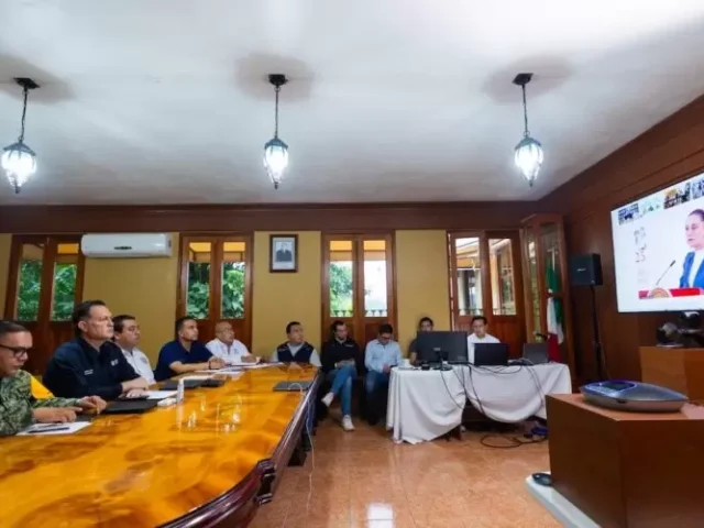 Presenta Kuri a Sheinbaum avances en atención a la Sierra; hay 30 localidades incomunicadas