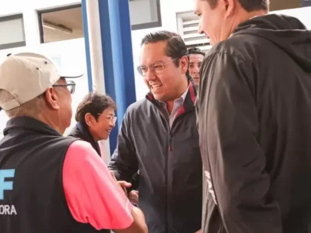 Chepe Guerrero convive con grupo Gacelas de adultos mayores del DIF Corregidora
