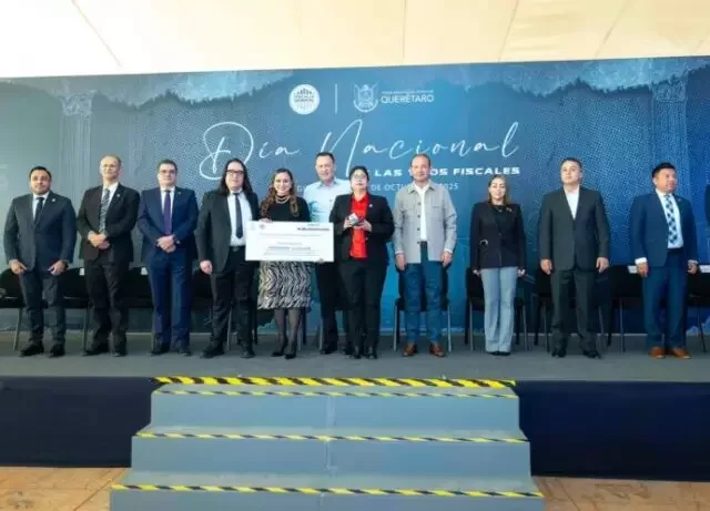 Encabeza Kuri ceremonia de conmemoración por Día Nacional de las y los Fiscales