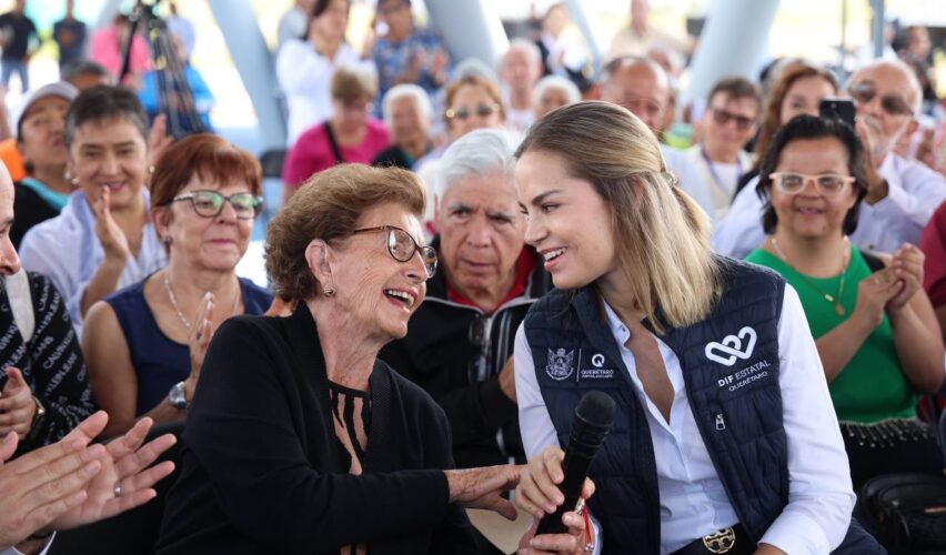 Lee más sobre el artículo Festejan adultos mayores segundo aniversario del Centro Regional de PAM en SJR