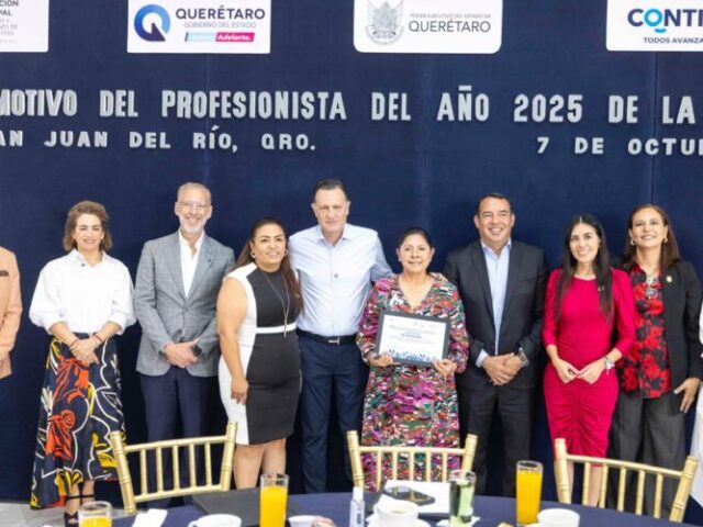 Reconoce Kuri a integrantes de la Federación de Colegios de Profesionistas en San Juan del Río
