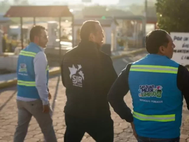 Roberto Cabrera supervisa limpieza de panteones municipales de San Juan del Río