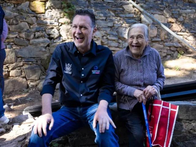 Refuerza gobierno estatal apoyo a damnificados en Peñamiller