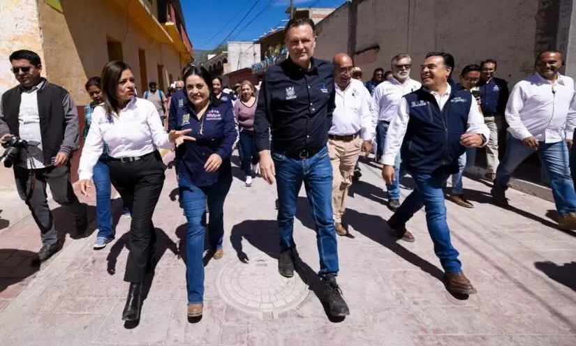 Lee más sobre el artículo Entrega gobernador Kuri rehabilitación de calles en Peñamiller