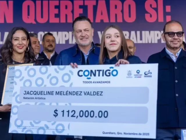 Encabeza Kuri desfile por 115 Aniversario de la Revolución Mexicana