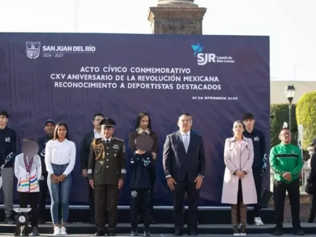 Encabeza Roberto Cabrera Acto Cívico por 115 Aniversario de la Revolución Mexicana