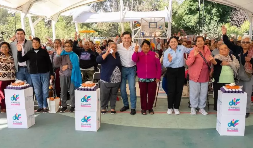 Lee más sobre el artículo Despensas llegan a adultos mayores de La Cañada, El Socavón, La Trinidad y Saldarriaga