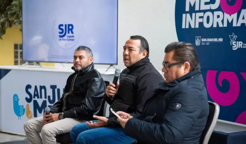 Lee más sobre el artículo Roberto Cabrera entrega techo y cancha en secundaria de Senegal de las Palomas
