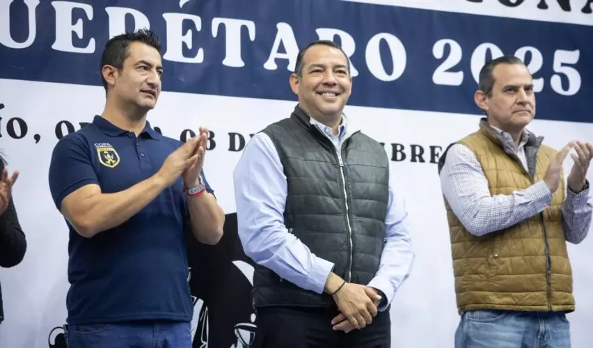 Lee más sobre el artículo Inaugura Roberto Cabrera “Concurso Nacional de Escoltas de Bandera y Bandas de Guerra, Copa Querétaro 2025”