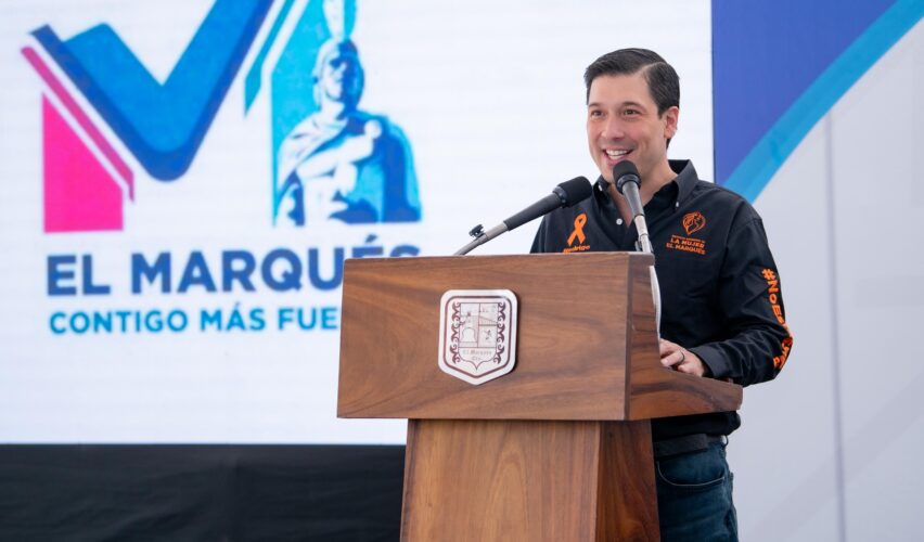 Lee más sobre el artículo Entrega Monsalvo apoyos económicos a 429 micro y pequeños empresarios de El Marqués