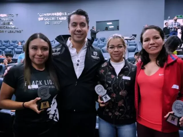 Encabeza Felifer Macías ceremonia de premiación de la Carrera Nocturna CGV 2025