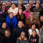 Entregan Gina Sánchez y Roberto Cabrera bolsas de aguinaldo a delegaciones y subdelegaciones