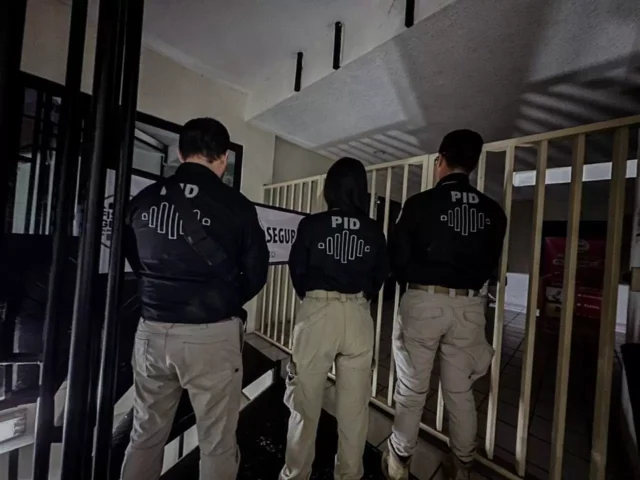 Realizan cateos en El Marqués y Centro Histórico por presunto fraude relacionado con servicios educativos