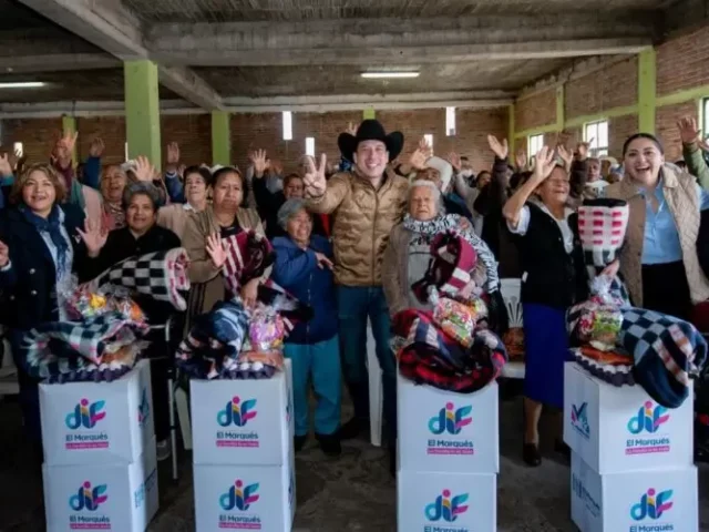 Entregó Monsalvo despensas a adultos mayores de 13 comunidades marquesina