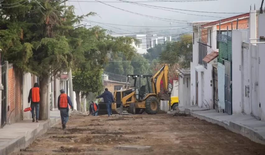 Lee más sobre el artículo Supervisa Roberto Cabrera rehabilitación de calle en Vista Hermosa; inversión es de más de 4 mdp