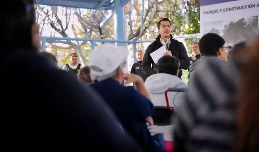 Lee más sobre el artículo Entrega Felifer Macías rehabilitación y arcotecho en parque de Patria Nueva