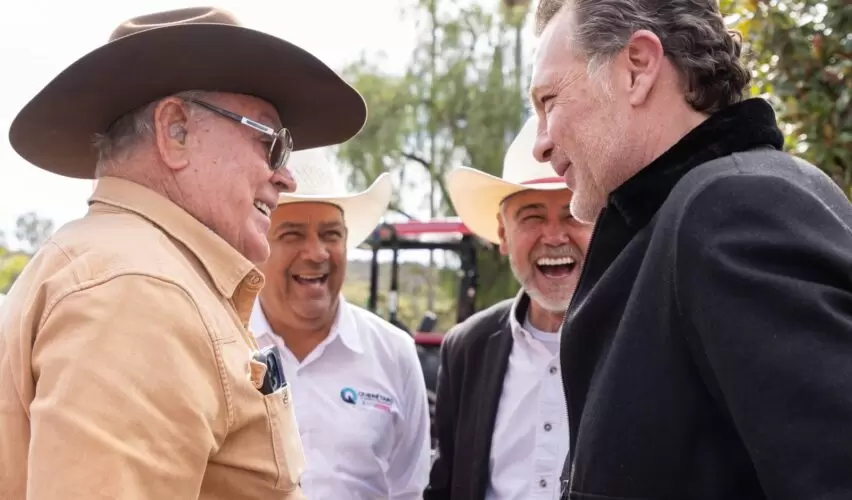 Lee más sobre el artículo Toma Kuri protesta al Consejo Directivo de Agricultores y Ganaderos de Querétaro